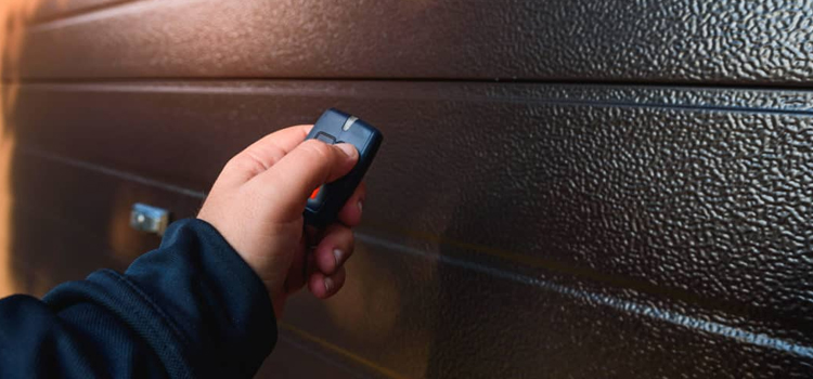 automatic door opener with remote control in Imperial Beach